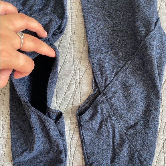 Free People Movement Blue Black Speckled Cut Out Ankle Leggings Size L - Picture 5 of 6